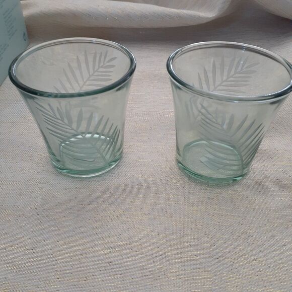 PartyLite P8413 Island Escape Votive Holder Etched Glass Candle Holder - Picture 3 of 5